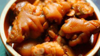 剁猪脚视频,剁猪脚烹饪教程